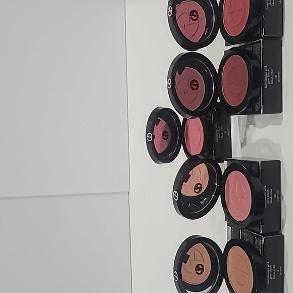 CHOOSE SHADE ✅ Armani Beauty Luminous Silk Glow Blush ✨ BNIB - Picture 4 of 17